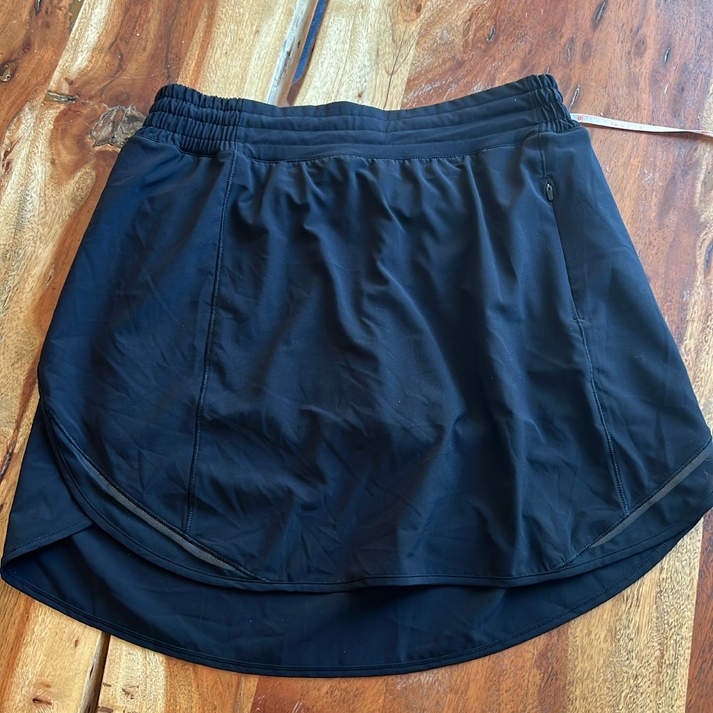 Lululemon Hotty Hot high rise tennis skort size 8